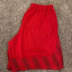 Men’s 2XL Halloway red gym shorts